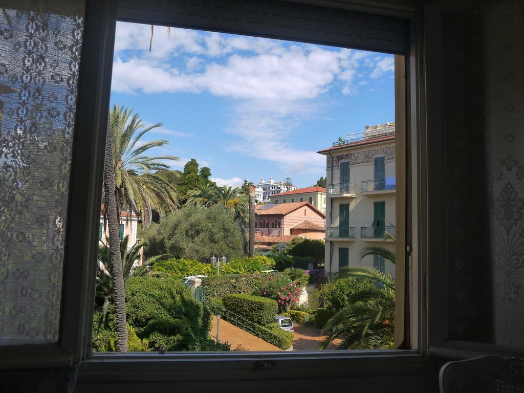 Casa Grandis Dimora Di Charme Nel Cuore Di Bordighera Διαμέρισμα Δωμάτιο φωτογραφία